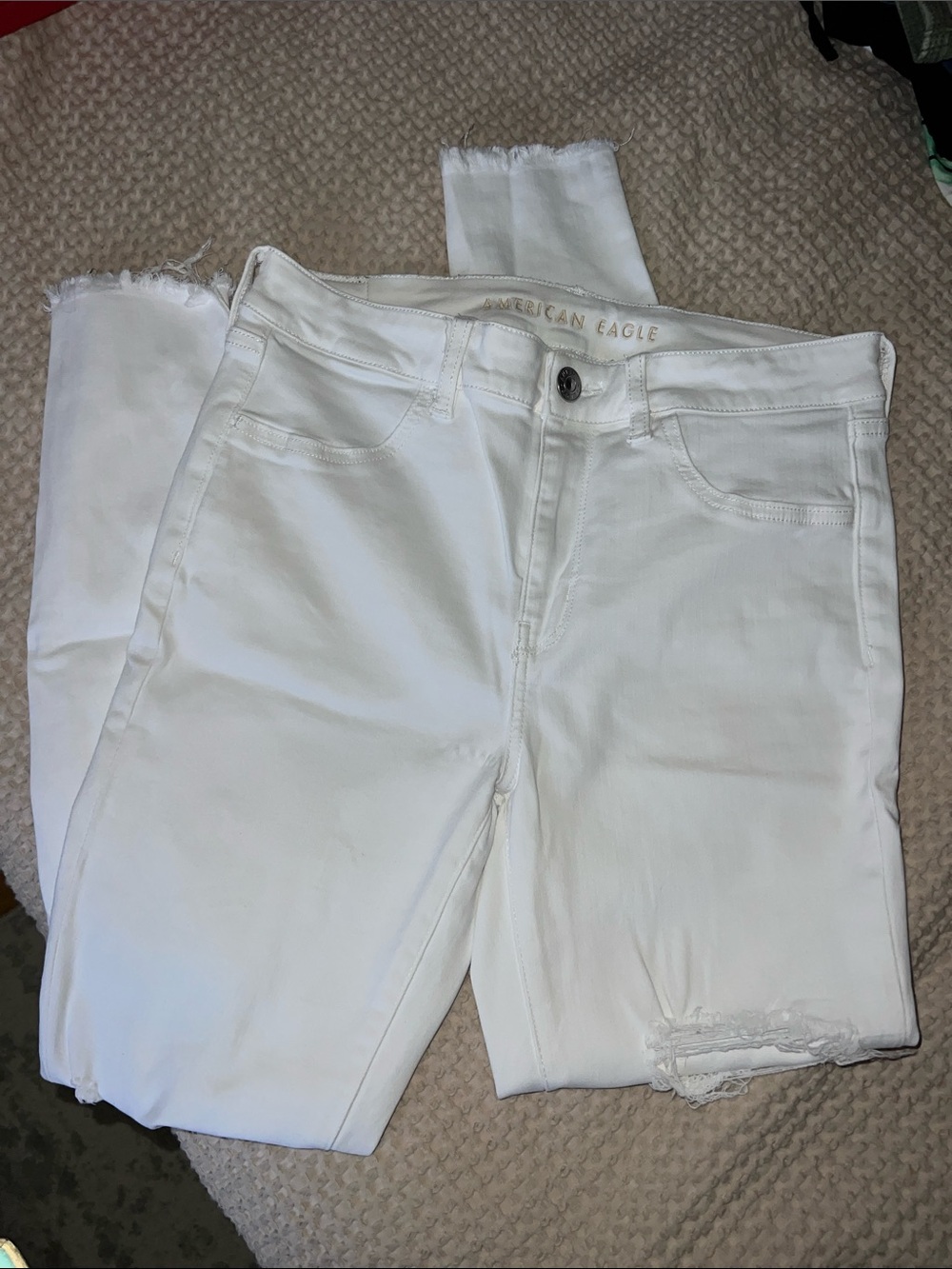 American Eagle Outfitters White Hi-Rise Jegging with Frayed Hem